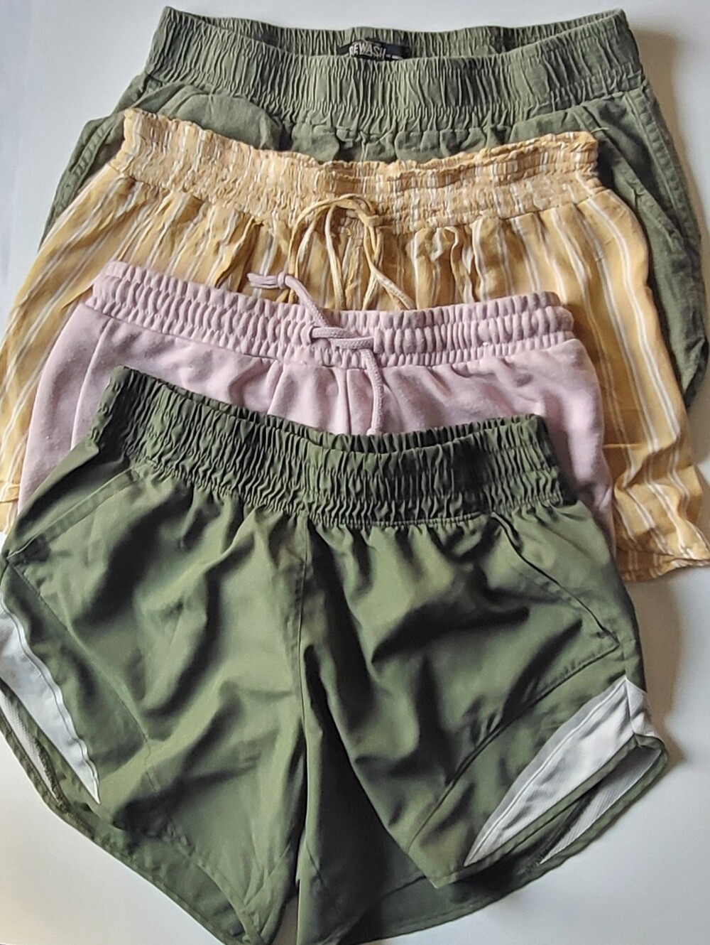 Mixed Size Shorts Bundle XS/S/M - 4 Pairs American Eagle Rewash Primark